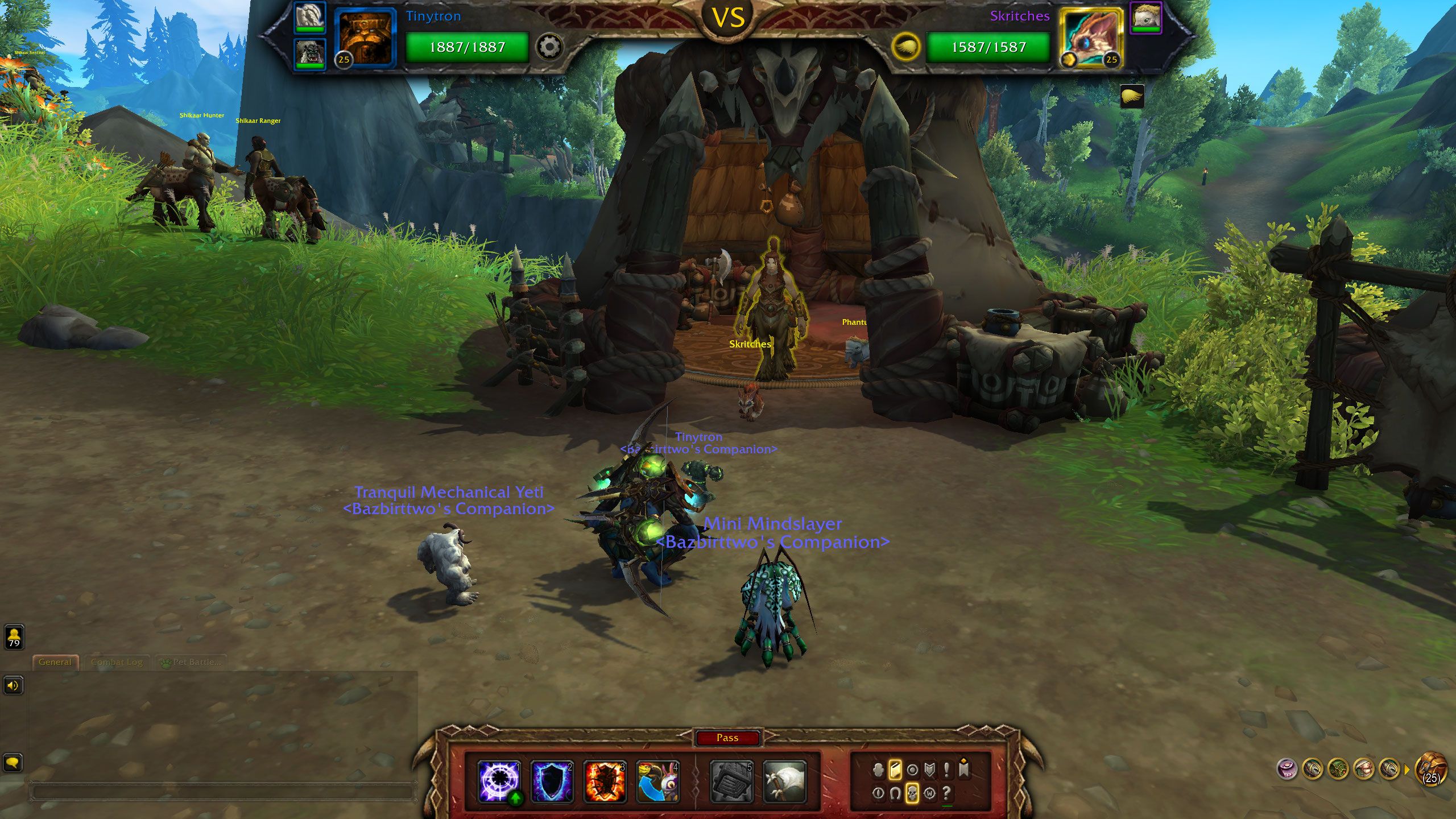 Bataille de mascottes WoW Bakhushek avec Tinytron, Tranquil Mechanical Yeti et Mini Minslayer