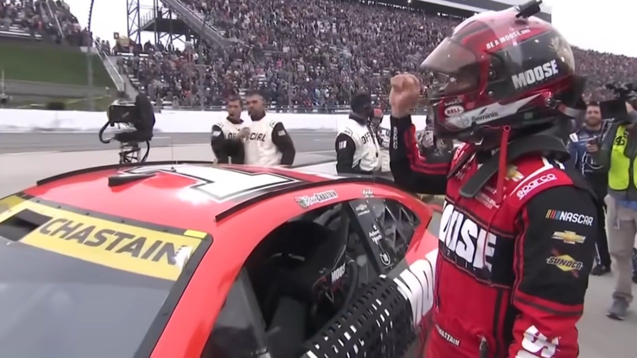 Aléatoire: NASCAR interdit le mouvement Wall-Ride inspiré de "GameCube" de Ross Chastain