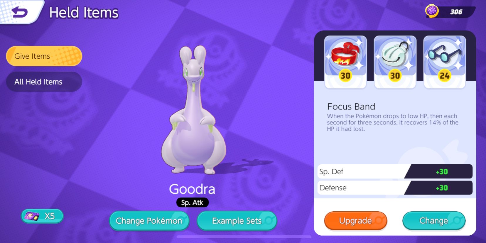 Écran de sélection des objets détenus par Goodra, avec Focus Band, Shell Bell et Wise Glasses choisis