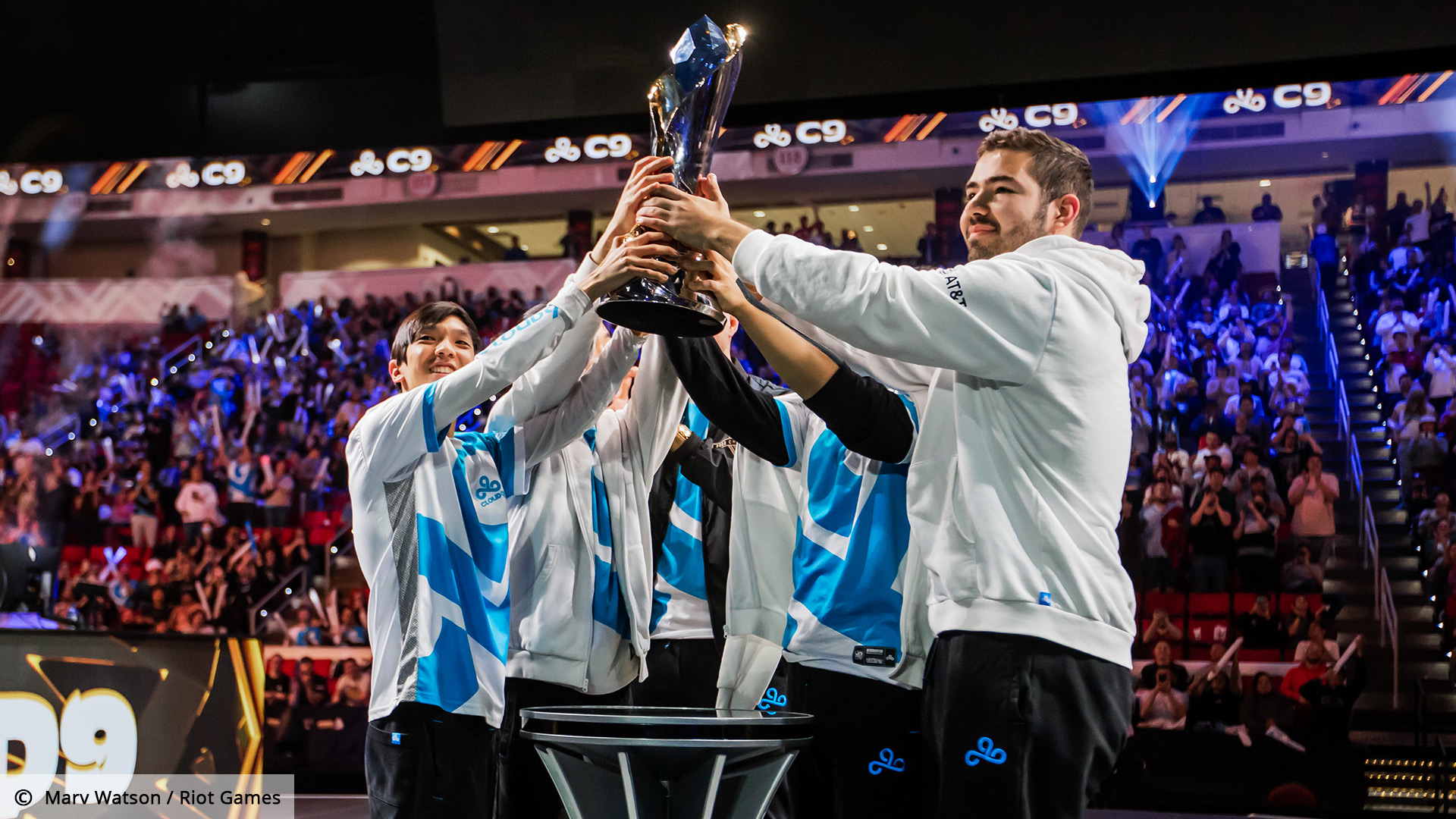 LoL LCS retardé de deux semaines alors que Riot ouvre les pourparlers LCSPA
