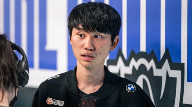 Doinb n'arrive pas à croire que ce champion LoL est toujours activé suite à un bug révolutionnaire