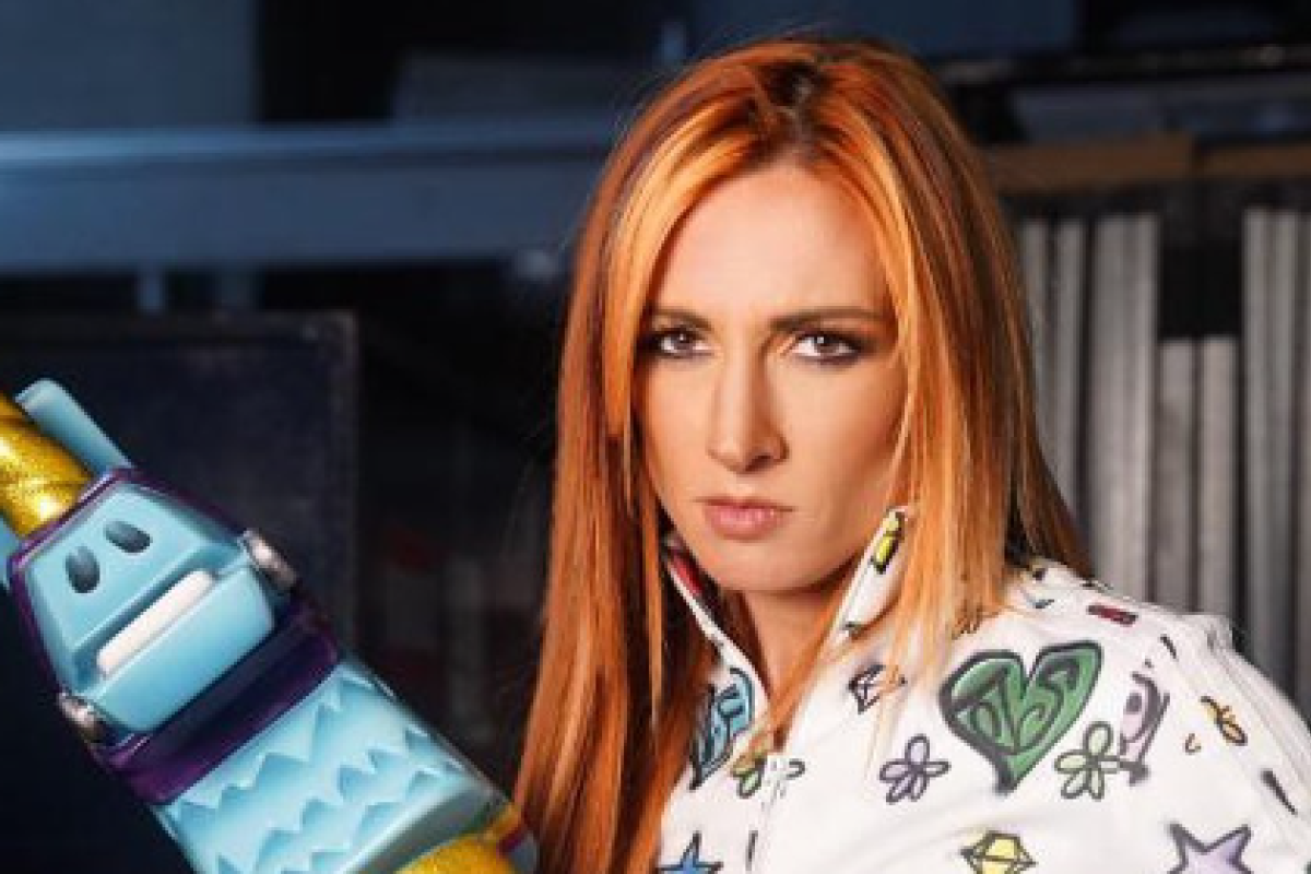 Becky Lynch & Bianca Belair Teased For Fortnite, WWE Celebrates International Cat Day | Fight Size