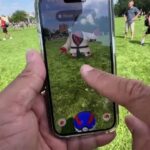 Les dresseurs de Pokemon GO se rassemblent à NYC pour tous les attraper. Pokemon GO trainers flock to NYC to catch 'em all