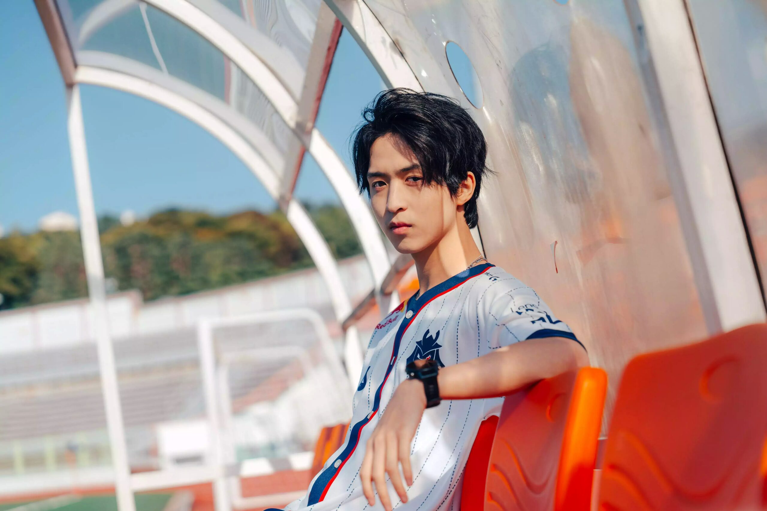 I'm here to inform the haters that this 'League of Legends' player is smoking hot now