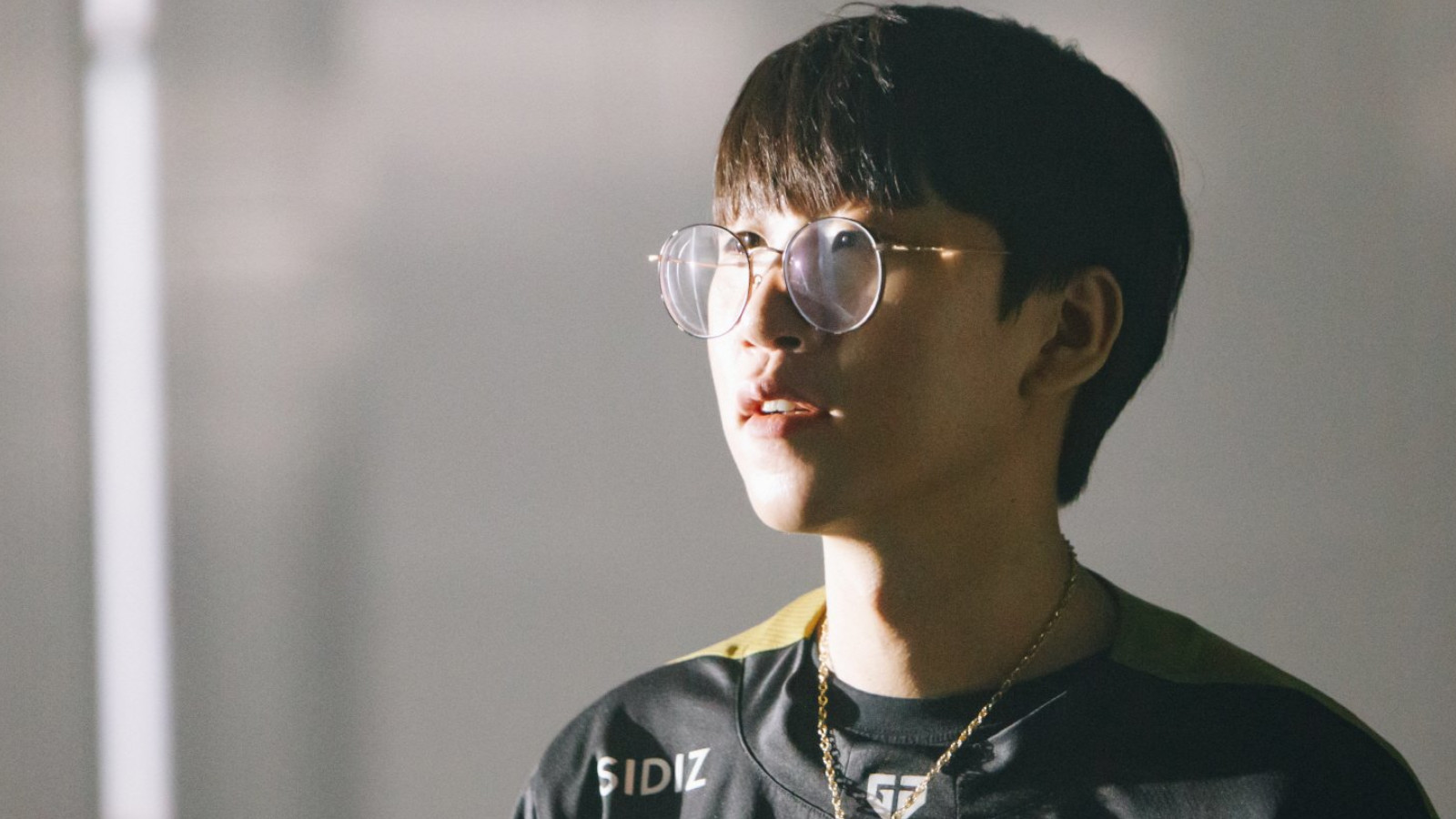 Ruler shuts down rumors of EDG move amid hectic LoL off-season