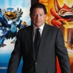 Bobby Kotick quitte son poste de PDG d'Activision Blizzard le 29 décembre Activision Blizzard CEO Bobby Kotick Steps Down Next Week
