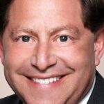 Bobby Kotick ex-CEO d'Activision Blizzard: un bilan critique epuisant Activision Blizzard boss Bobby Kotick departs in just a few days