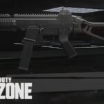 Meilleur équipement de frappeur pour Warzone: configuration de classe, accessoires, avantages Striker SMG with Warzone logo.