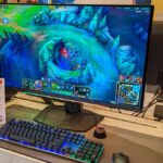 MSI MEG 321URX QD-OLED Monitor