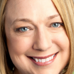 Connie Booth rejoint EA pour diriger les studios de jeu vidéo Exclusive: Connie Booth, One of the Chief Architects of PlayStation's First-Party Studio System, Is Joining EA