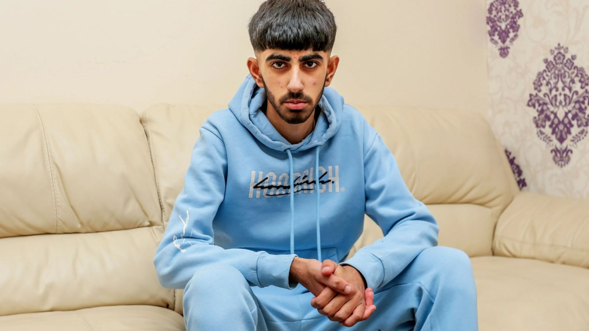 I make £2k a month with side hustle inspired by Fortnite... my phone's blowing up with work but I won't spend a penny
