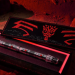 Disney dévoile une collection Star Wars épique pour le 25e anniversaire de Phantom Menace Darth Maul Limited-Edition Lightsaber Available Now For Star Wars Day