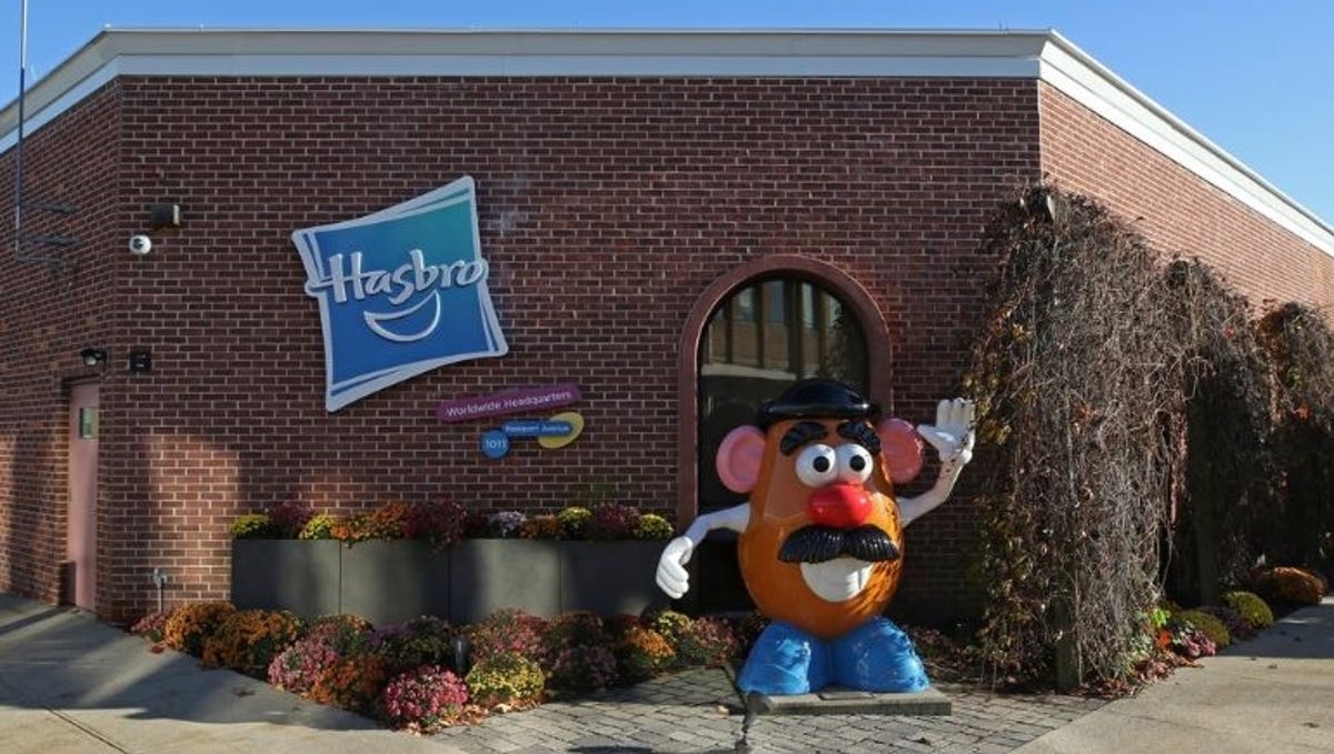 Hasbro poaches World of Warcraft exec to lead Wizards of the Coast
