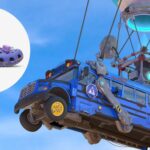 Les Crocs du Battle Bus de Fortnite se dotent de leur propre backbling et Jibbitz thématiques Fortnite's Battle Bus Crocs Have Their Own Backbling And Themed Jibbitz