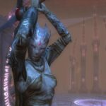 Neverwinter Nights 2 : une édition améliorée en approche A feline-looking woman holds a sword over her head, preparing to strike.