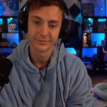 Un streamer dénonce Fortnite pour favoritisme envers d'autres joueurs Picture showing Ninja looking sad in Fortnite stream on Twitch.