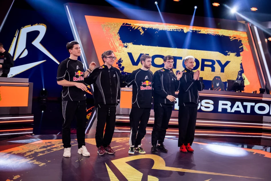 Los Ratones after a victory during the LEC Versus 2026