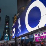 Pokémon GO : Un raid Mega Mewtwo Y de 1 500 joueurs en direct à Times Square ! Pokemon GO 10th anniversary event featured 1,500-person Mega Mewtwo Y raid in Times Square