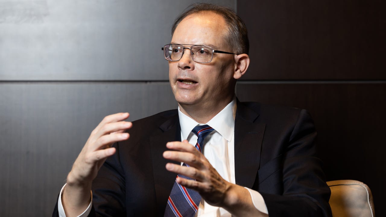 Epic Boss Tim Sweeney Equates Steam's AI Disclosures to Forcing Developers to List Their Political Affiliation