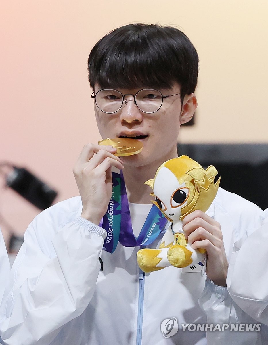 (Asiad) Esports legend Faker tells children to play games in moderation